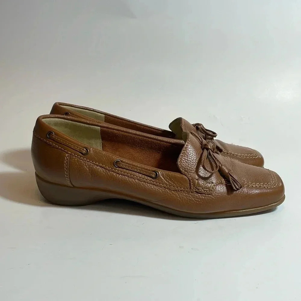 Sesto Meucci brown bow tie‎ loafer size 6.5M